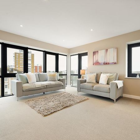 דירות בורנמות' Westcliff Penthouse With Sea Views And Balcony מראה חיצוני תמונה
