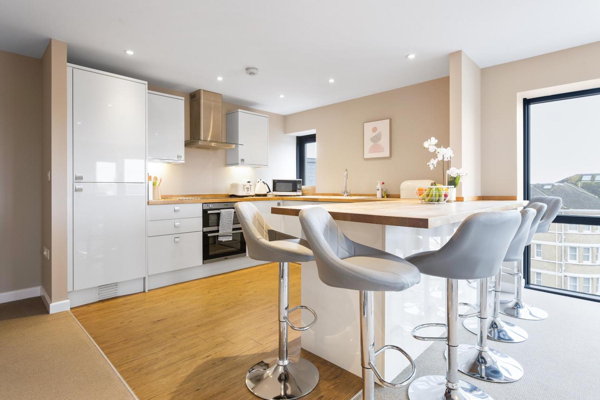 דירות בורנמות' Westcliff Penthouse With Sea Views And Balcony מראה חיצוני תמונה