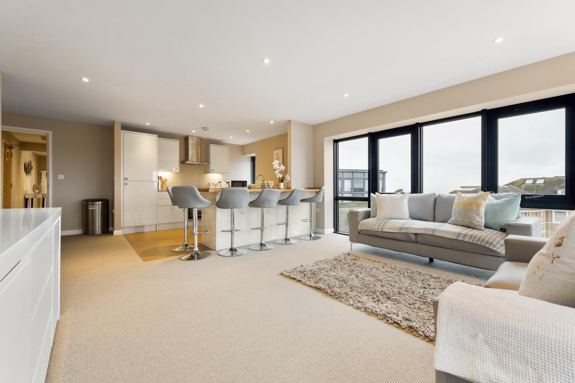 דירות בורנמות' Westcliff Penthouse With Sea Views And Balcony מראה חיצוני תמונה