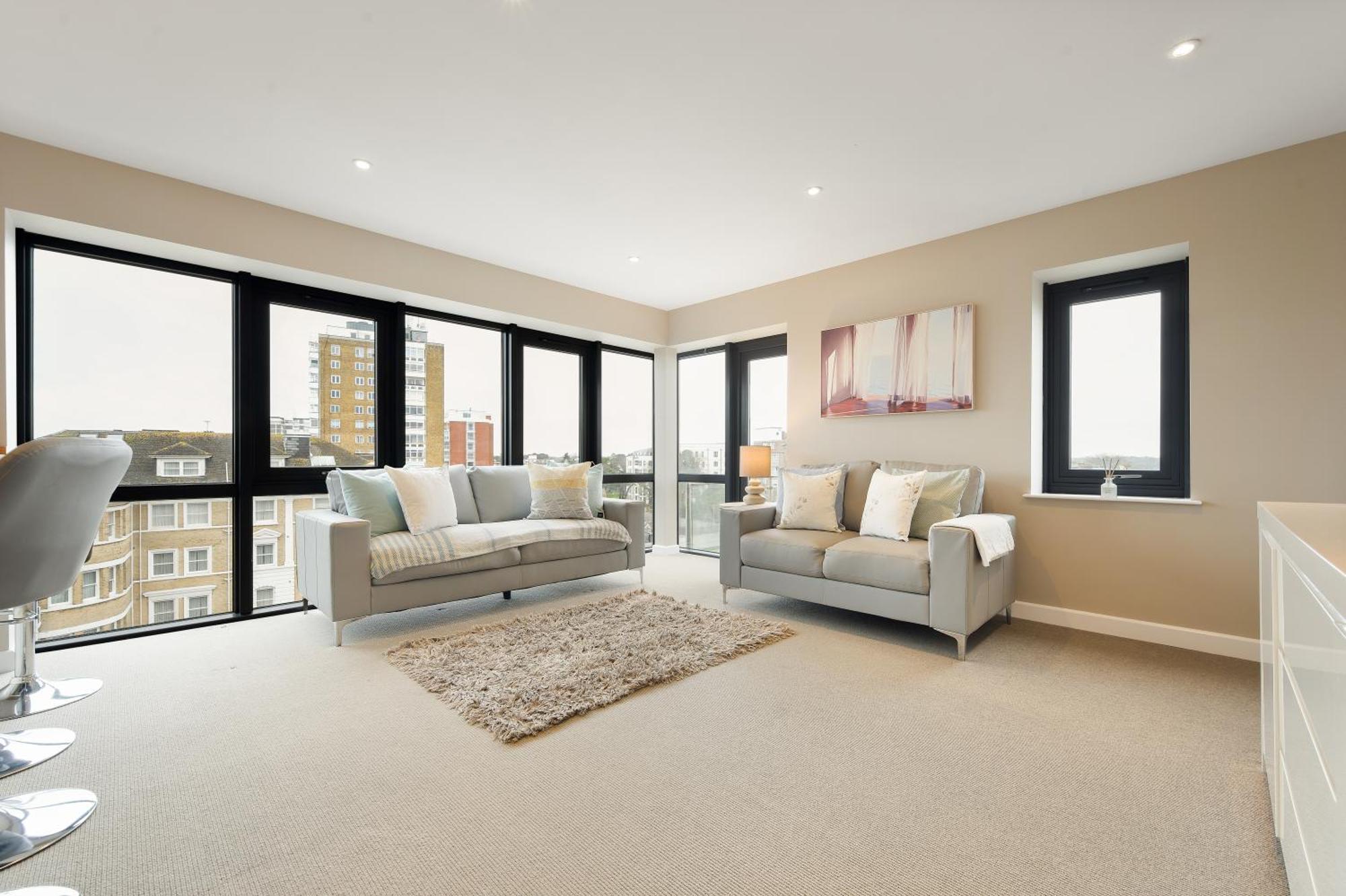 דירות בורנמות' Westcliff Penthouse With Sea Views And Balcony מראה חיצוני תמונה